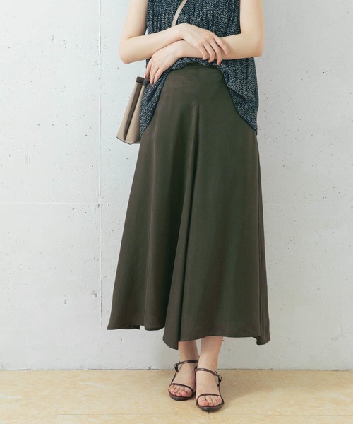 URBAN RESEARCH ROSSO WOMEN(アーバンリサーチ ロッソ)の「キュプラフレアスカート(スカート・レディース・ライトグレー/ベージュ/グリーン・38/36)」の7枚目の写真