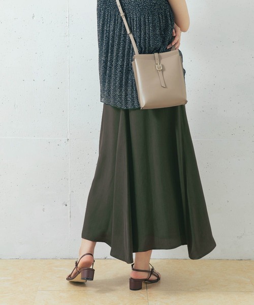 URBAN RESEARCH ROSSO WOMEN(アーバンリサーチ ロッソ)の「キュプラフレアスカート(スカート・レディース・ライトグレー/ベージュ/グリーン・38/36)」の10枚目の写真