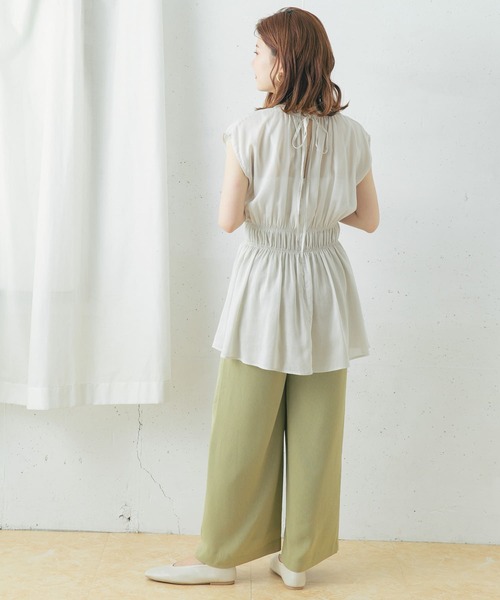 URBAN RESEARCH ROSSO(アーバンリサーチロッソ)の「バックリボンシャーリングブラウス(シャツ/ブラウス・レディース・オフホワイト/ミント/ダークブラウン・FREE)」の12枚目の写真