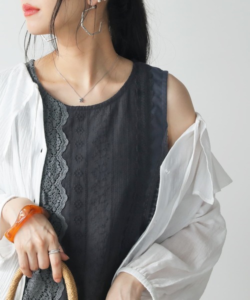 osharewalker(オシャレウォーカー)の「【廃盤】『配色レースデザインタンクトップ』(タンクトップ・レディース・ネイビー/アイボリー・1/2)」の4枚目の写真