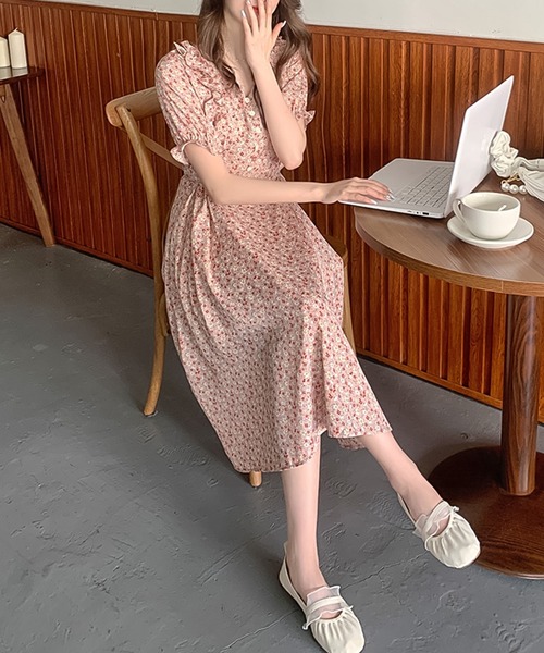 Girly Doll（ガーリードール）の「花柄Vネックロングワンピース
