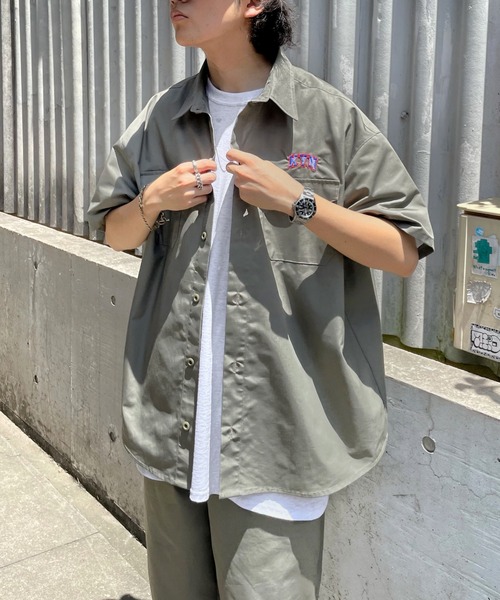 WHO'S WHO gallery（フーズフーギャラリー）の「【KOOKY'N/クーキー】サファリツイルシャツ（シャツ/ブラウス・メンズ・ブラック/ベージュ/カーキ/インディゴブルー・FREE）」の17枚目の写真