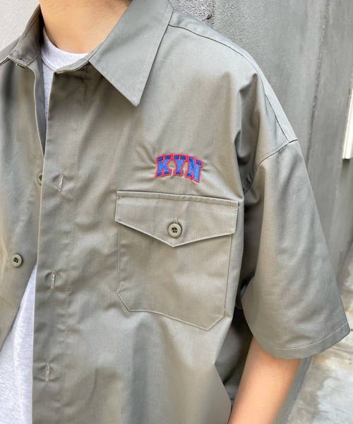 WHO'S WHO gallery（フーズフーギャラリー）の「【KOOKY'N/クーキー】サファリツイルシャツ（シャツ/ブラウス・メンズ・ブラック/ベージュ/カーキ/インディゴブルー・FREE）」の18枚目の写真