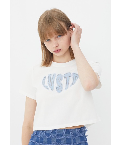 LUV IS TRUE/ラブ イズ トゥルー』GV APPLIQUE CROP TEE
