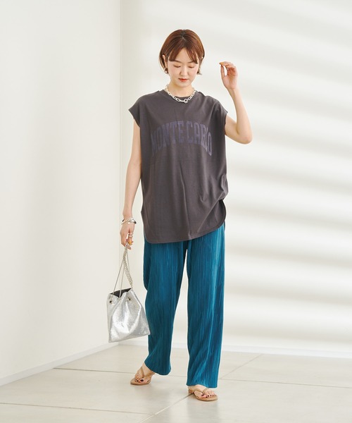 DouDou(ドゥドゥ)の「フロッキー MONTECARLO T(Tシャツ/カットソー・レディース・チャコールグレー/ベージュ/オフホワイト・FREE)」の13枚目の写真
