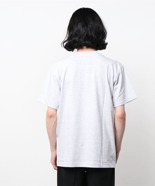 WEGO GRAPHICS（ウィゴーグラフィックス）の「WEGO/放課後アート部 ガブリイズムガブリメリーT（Tシャツ/カットソー・メンズ・ホワイト/ライトグレー・MEDIUM/LARGE/X-LARGE）」の19枚目の写真