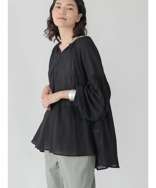 AMERI vintage ペタルスリーブ　コンパクトブラウス　ブラック Ameri（アメリ）の「PETAL SLEEVE COMPACT BLOUSE（シャツ