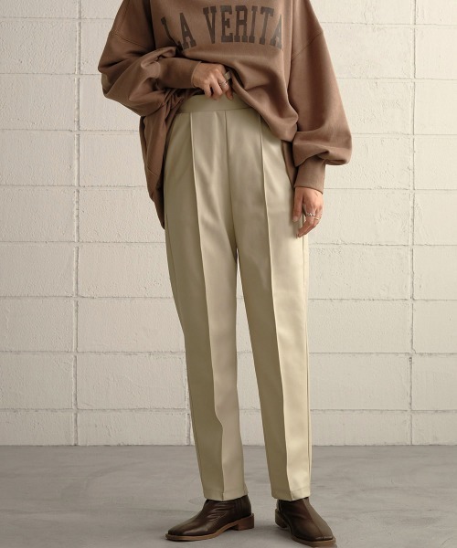 Bab（バブ）の「【WEB限定】フェイクレザーテーパードパンツ（その他パンツ・レディース・モカ/アイボリー・38）」の3枚目の写真