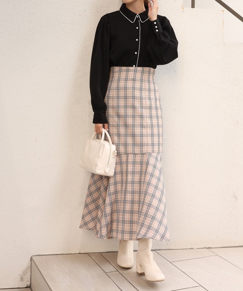 one after another NICE CLAUP(ワンアフターアナザーナイスクラップ)の「高見え上品に決まる!プチプラ!パイピングパールボタンブラウス(シャツ/ブラウス・レディース・ブラック/サックスブルー/アイボリー/モカ・FREE)」の9枚目の写真