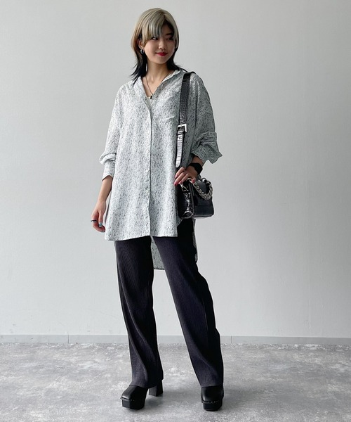 PAGEBOY（ページボーイ）の「ニュアンスプリントチュニックシャツ（Tシャツ/カットソー・レディース・ブラック/オフホワイト・FREE）」の7枚目の写真