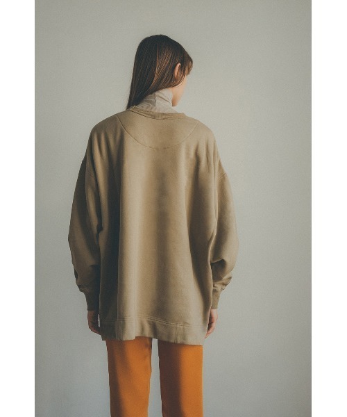 CLANE（クラネ）の「FRUIT OF THE ROOM×CLANE/フルーツオブザルーム×クラネ/Wide Sweat Tops(ワイドスウェット)/ 11105-2132（スウェット・レディース・チャコールグレー/ベージュ・FREE）」の4枚目の写真