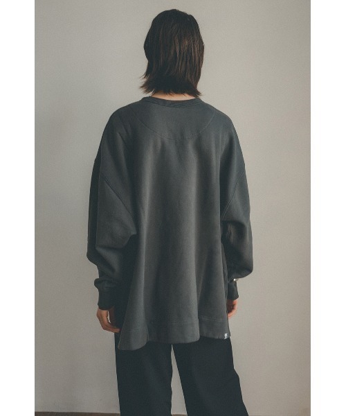 CLANE（クラネ）の「FRUIT OF THE ROOM×CLANE/フルーツオブザルーム×クラネ/Wide Sweat Tops(ワイドスウェット)/ 11105-2132（スウェット・レディース・チャコールグレー/ベージュ・FREE）」の14枚目の写真