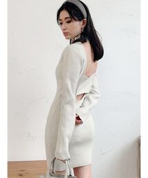 バックオープンニットワンピ