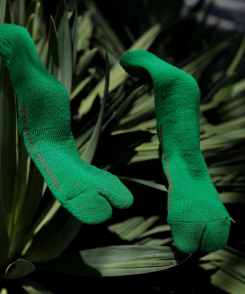 NODAL(ノーダル)の「NODAL / ノーダル 84N LONG SOCKSロングソックスタビソックス(ソックス/靴下・メンズ・ネイビー/イエロー/ホワイト/ブルー/パープル/ピンク/グリーン/ラベンダー/ベージュ/ターメリック/スモークピンク/ライトブルー/ライトイエロー/オレンジ/ブラウン・FREE)」の5枚目の写真
