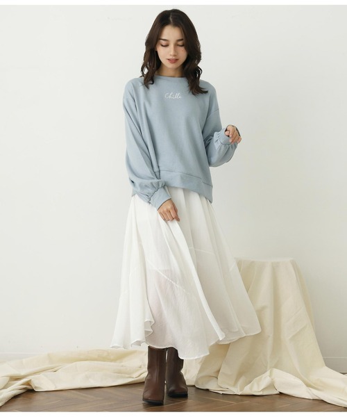 CHILLE（チル）の「CHILLEロゴバックフラワー刺繍トレーナー（スウェット・レディース・ライトブルー/スミクロ・FREE）」の21枚目の写真