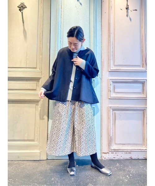 BEARDSLEY（ビアズリー）の「ヤクとメリノウールを混紡したとてもやわらかな 後ろスリットタートルニット（ニット/セーター・レディース・スカイブルー/モカ・FREE）」の20枚目の写真