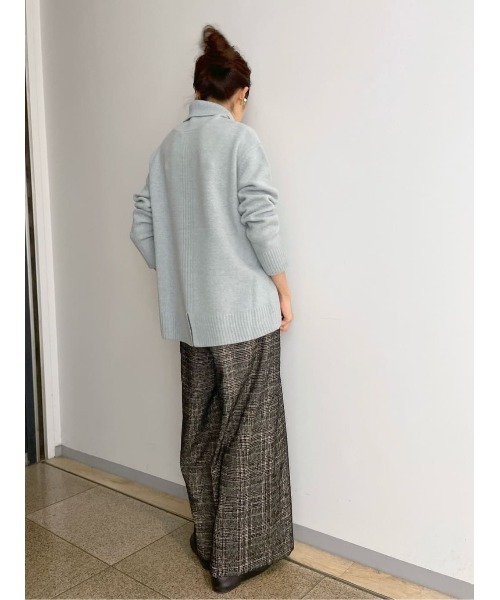 BEARDSLEY（ビアズリー）の「ヤクとメリノウールを混紡したとてもやわらかな 後ろスリットタートルニット（ニット/セーター・レディース・スカイブルー/モカ・FREE）」の14枚目の写真