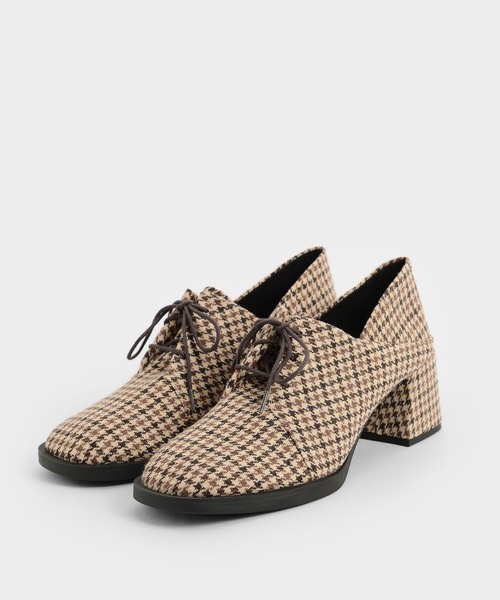 CHARLES & KEITH(チャールズ & キース)の「ステップバック オックスフォードパンプス / Step-Back Oxford Pumps(ドレスシューズ・レディース・ブラック/オフホワイト/マルチ・22.5cm/23cm/23.5cm/24.5cm/25cm/25.5cm/22cm)」の11枚目の写真