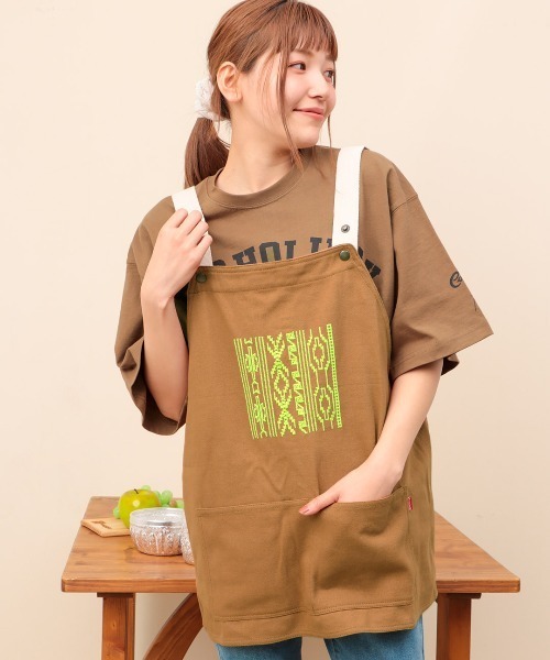 チチカカ(チチカカ)の「ネイティブ刺繍キャンプエプロン(エプロン・レディース・ブラウン系その他/その他1・FREE)」の2枚目の写真