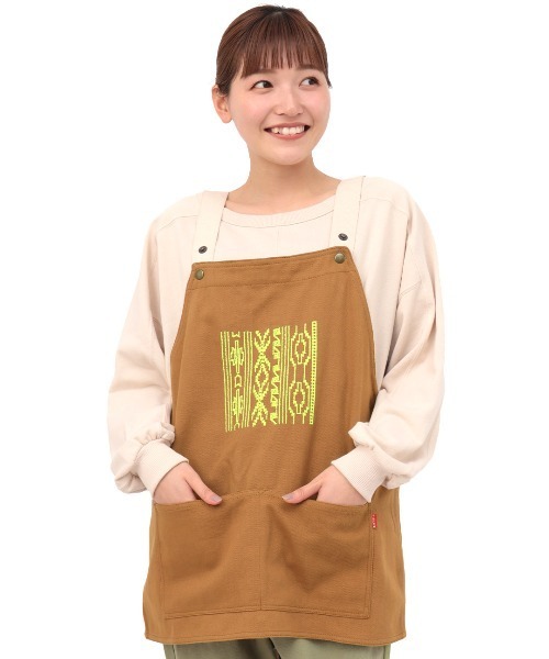 チチカカ(チチカカ)の「ネイティブ刺繍キャンプエプロン(エプロン・レディース・ブラウン系その他/その他1・FREE)」の9枚目の写真
