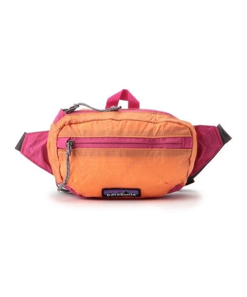 patagonia(パタゴニア)の「Patagonia / LightWeight Travel MiniHipBag(ボディバッグ/ウエストポーチ・レディース・サックスブルー/グレー/ブラック/ピンク・ONE SIZE)」の1枚目の写真