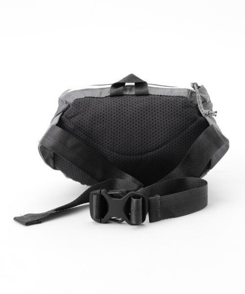 patagonia(パタゴニア)の「Patagonia / LightWeight Travel MiniHipBag(ボディバッグ/ウエストポーチ・レディース・サックスブルー/グレー/ブラック/ピンク・ONE SIZE)」の16枚目の写真