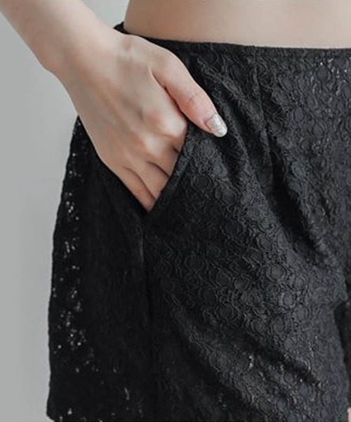 Dalfwin（ダールフィン）の「フレアビスチェビキニ×ショートパンツセット水着（水着・レディース・ブラック系1/ブラウン系1/ブラック系2/ブラウン系2・SMALL/MEDIUM/LARGE/X-LARGE）」の13枚目の写真