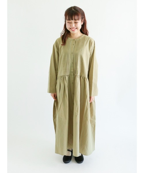 Samansa Mos2(サマンサ モスモス)の「襟付ピンタックワンピース(ワンピース・レディース・ブラック/ベージュ/オフホワイト/カーキ・フリ-)」の16枚目の写真