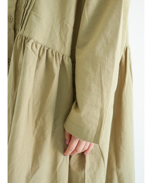 Samansa Mos2(サマンサ モスモス)の「襟付ピンタックワンピース(ワンピース・レディース・ブラック/ベージュ/オフホワイト/カーキ・フリ-)」の21枚目の写真