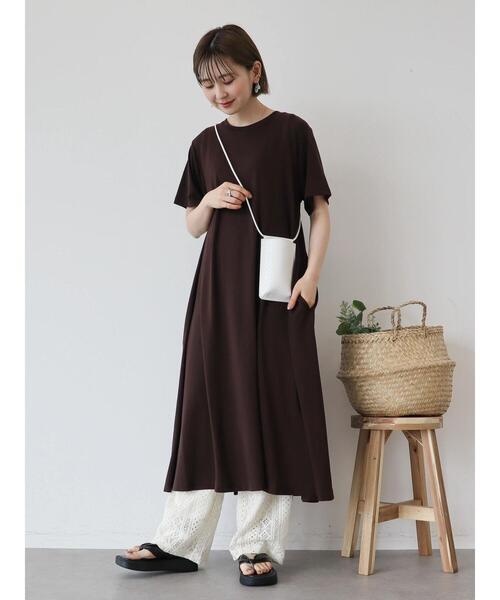 AMERICAN HOLIC（アメリカンホリック）の「サラッとミモレAラインカットワンピース（ワンピース・レディース・グレイッシュベージュ/ブラック/ライトグリーン/グリーン/ブラウン/チャコールグレー・M/L）」の14枚目の写真