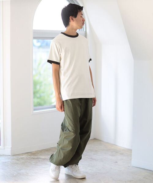 BEAMS(ビームス)の「BEAMS / フェード ルーズフィット リンガー Tシャツ(Tシャツ/カットソー・メンズ・グレー系その他/ホワイト・SMALL/X-LARGE/LARGE/MEDIUM)」の5枚目の写真