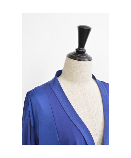 gomme（ゴム）の「ファインスムース　ライトステップカーディガン（カーディガン/ボレロ・レディース・ブルー/ブラック/チャコールグレー・MEDIUM）」の6枚目の写真