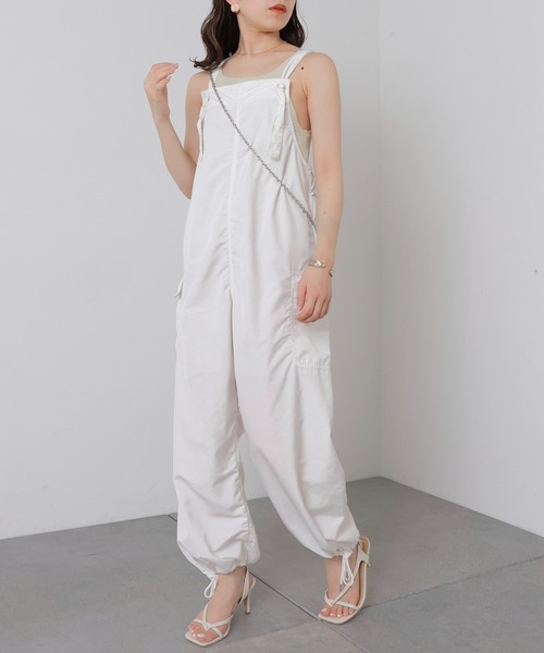 Chico（チコ）の「【新色追加】裾絞りパラシュートサロペット（サロペット/オーバーオール・レディース・ブラック/ピンク/ホワイト/カーキ・FREE）」の19枚目の写真