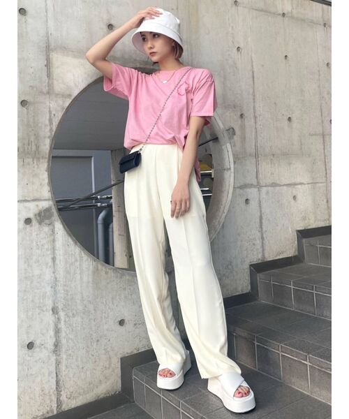 EMODA(エモダ)の「ポイントロゴTシャツ(Tシャツ/カットソー・レディース・ピンク/ブラック/ホワイト・FREE)」の8枚目の写真