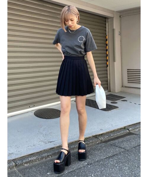 EMODA(エモダ)の「ポイントロゴTシャツ(Tシャツ/カットソー・レディース・ピンク/ブラック/ホワイト・FREE)」の18枚目の写真