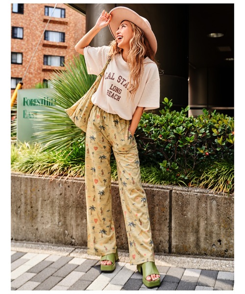 anap mimpi（アナップミンピ）の「MIMPIロゴ入り総柄ストレートパンツ【セットアップ着用可】（その他パンツ・レディース・ベージュ/パープル/ブルー・FREE）」の6枚目の写真