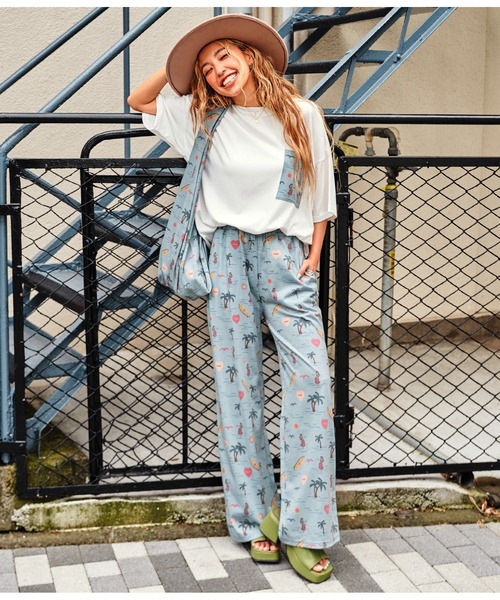 anap mimpi（アナップミンピ）の「MIMPIロゴ入り総柄ストレートパンツ【セットアップ着用可】（その他パンツ・レディース・ベージュ/パープル/ブルー・FREE）」の8枚目の写真