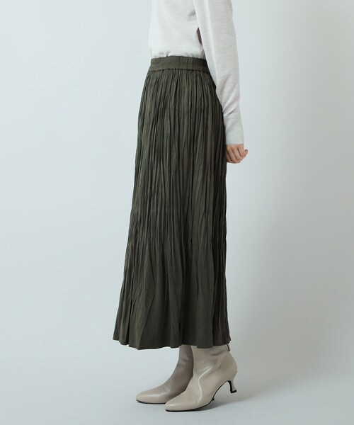UNTITLED（アンタイトル）の「◆【人気スカート！】スエード調 ランダムプリーツスカート＜洗える／ウエストゴム＞（スカート・レディース・ダークグリーン/グリーン/グレー系その他/ブラウン系/ナチュラル・44/46/48/50/42/00/01/02/03/04）」の13枚目の写真
