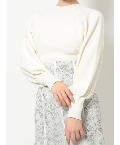 MERCURYDUO（マーキュリーデュオ）の「モックネックバルーンスリーブニット（ニット/セーター・レディース・ライトグレー/ブラック/オフホワイト/ピンク・FREE）」の2枚目の写真