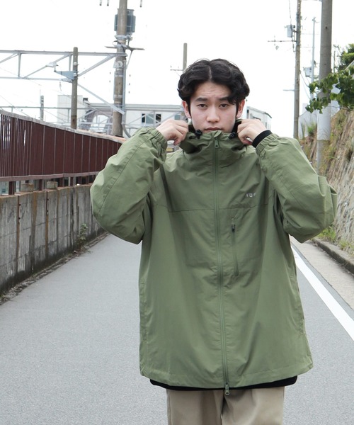 HUF（ハフ）の「HUF / ハフ ESSENTIALS ZIP STANDARD SHELL マウンテンパーカー（マウンテンパーカー・メンズ・ブラック/オリーブ・MEDIUM/LARGE/X-LARGE/XX-LARGE）」の14枚目の写真