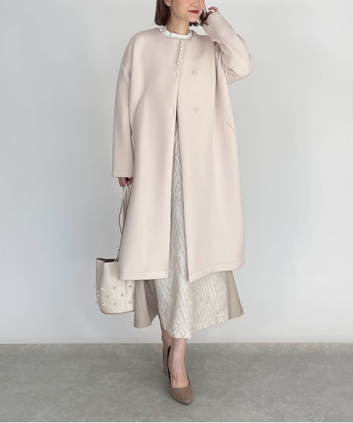 PICCIN PERLA（ピッチンペルラ）の「パール付きダンボールニットコート（ノーカラーコート・レディース・ベージュ/ブラック・M）」の20枚目の写真