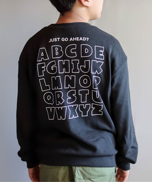 BREEZE（ブリーズ）の「【14色8柄_裏毛】バリエーショントレーナー（スウェット・キッズ・イエロー/ピンク/ネイビー/オレンジ/ブルー/ミント/ブラック/ブラウン/ライトグレー/ベージュ/ライム/オフホワイト/グリーン/パープル・100/110/120/130/140/150/90）」の3枚目の写真