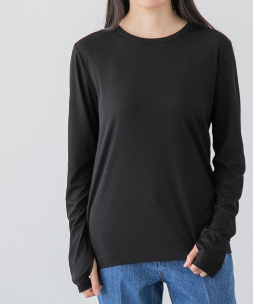 yuw（ユウ）の「フィンガーホールＴシャツロングスリーブ　170757（Tシャツ/カットソー・レディース・チャコールグレー/ブラック/ホワイト/ブルー/イエロー・FREE）」の3枚目の写真