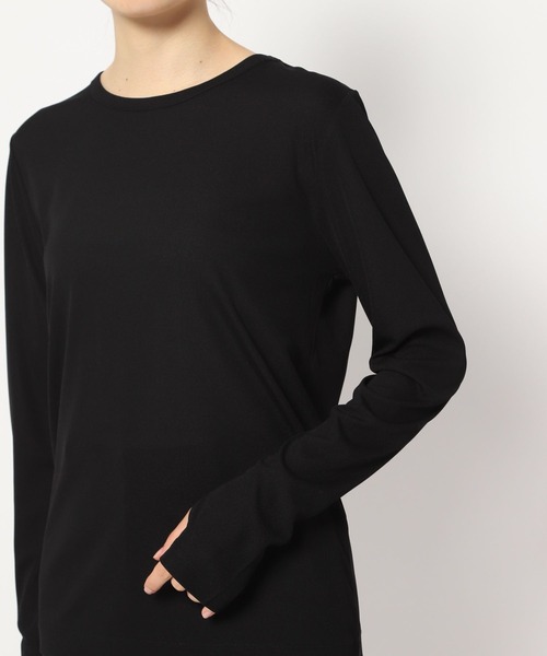 yuw（ユウ）の「フィンガーホールＴシャツロングスリーブ　170757（Tシャツ/カットソー・レディース・チャコールグレー/ブラック/ホワイト/ブルー/イエロー・FREE）」の14枚目の写真
