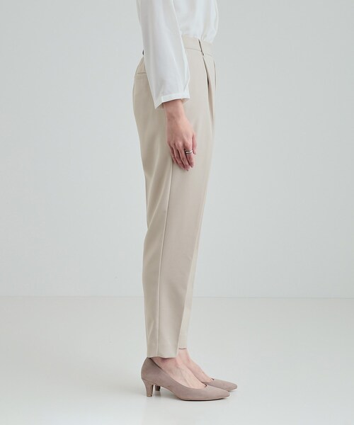 SHOO・LA・RUE（シューラルー）の「◆【S－5L／洗える】ダブルクロス テーパードパンツ（その他パンツ・レディース・ブラック系2/ベージュ系その他6・01/05/06/04/07/02/03）」の7枚目の写真