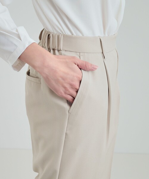 SHOO・LA・RUE（シューラルー）の「◆【S－5L／洗える】ダブルクロス テーパードパンツ（その他パンツ・レディース・ブラック系2/ベージュ系その他6・01/05/06/04/07/02/03）」の19枚目の写真