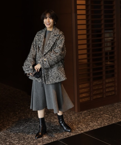 CADUNE（カデュネ）の「パール付きニット（ニット/セーター・レディース・チャコールグレー/ブラック/ホワイト・38）」の11枚目の写真