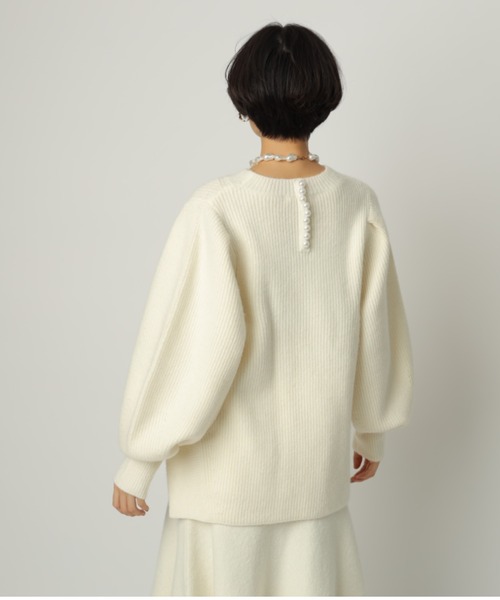 CADUNE（カデュネ）の「パール付きニット（ニット/セーター・レディース・チャコールグレー/ブラック/ホワイト・38）」の21枚目の写真