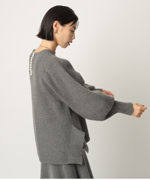CADUNE（カデュネ）の「パール付きニット（ニット/セーター・レディース・チャコールグレー/ブラック/ホワイト・38）」の5枚目の写真