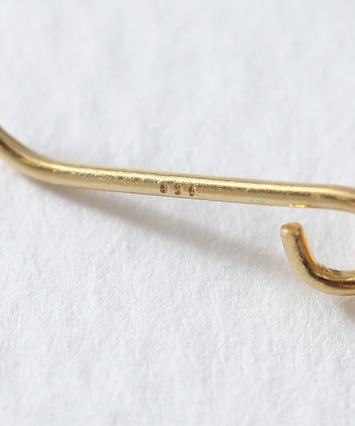 NOIR DE POUPEE（ノワールドプーペ）の「silver925 ビジュー オーバル フックピアス（ニッケルフリー）（ピアス（両耳用）・レディース・クリア・FREE）」の3枚目の写真